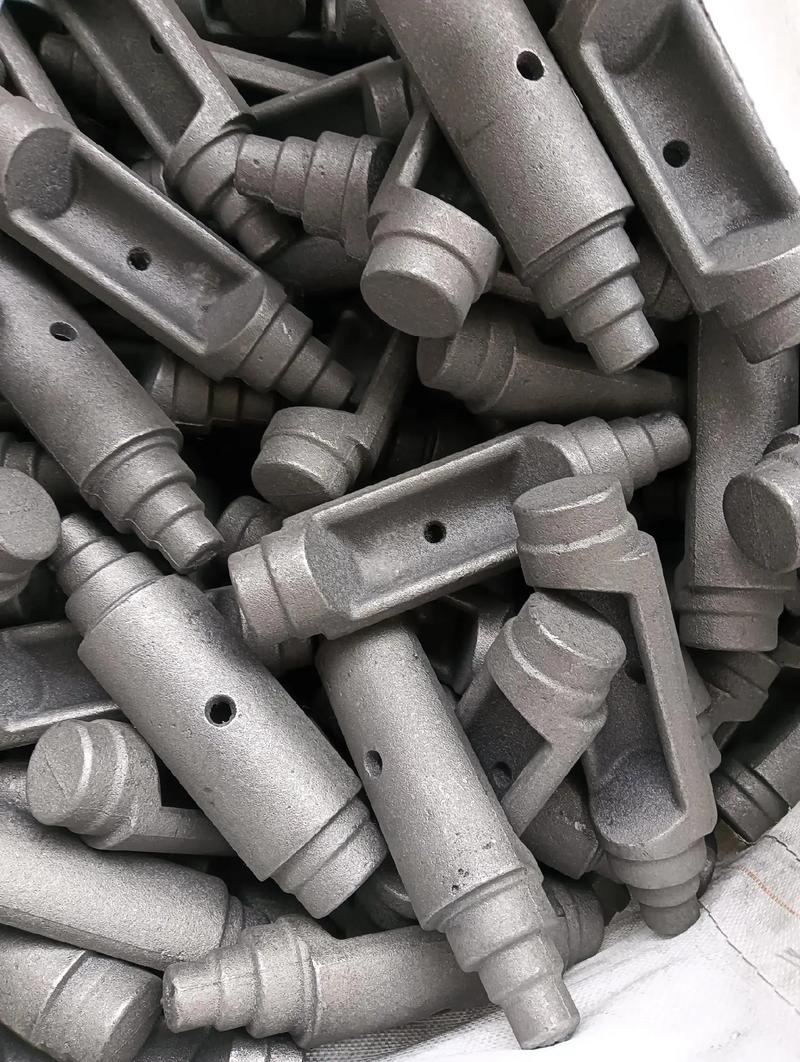 ما هي مزايا ومعايير القبول لسبائك الحديد الزهر الرمادي؟